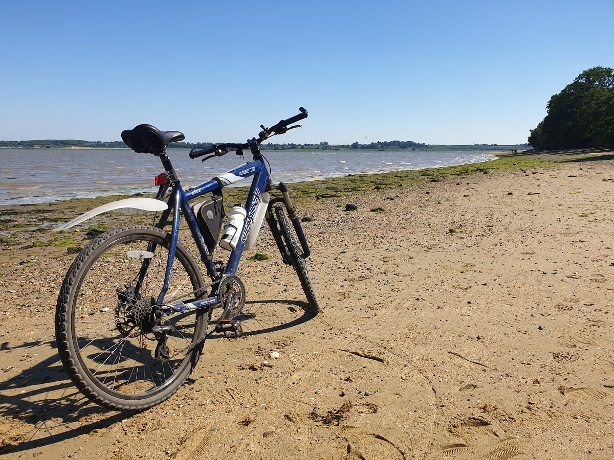 Image of bicycle on Stour river front